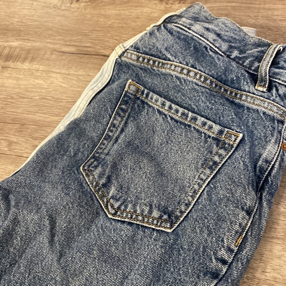 Used - Picture 3 of 3